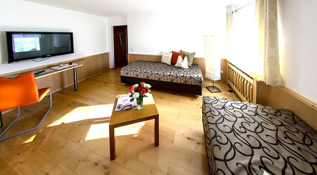 Hotel Gasthof Eschbacher Пиезендорф Екстериор снимка