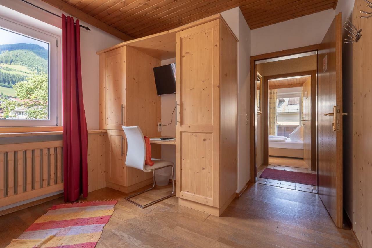 Hotel Gasthof Eschbacher Пиезендорф Екстериор снимка