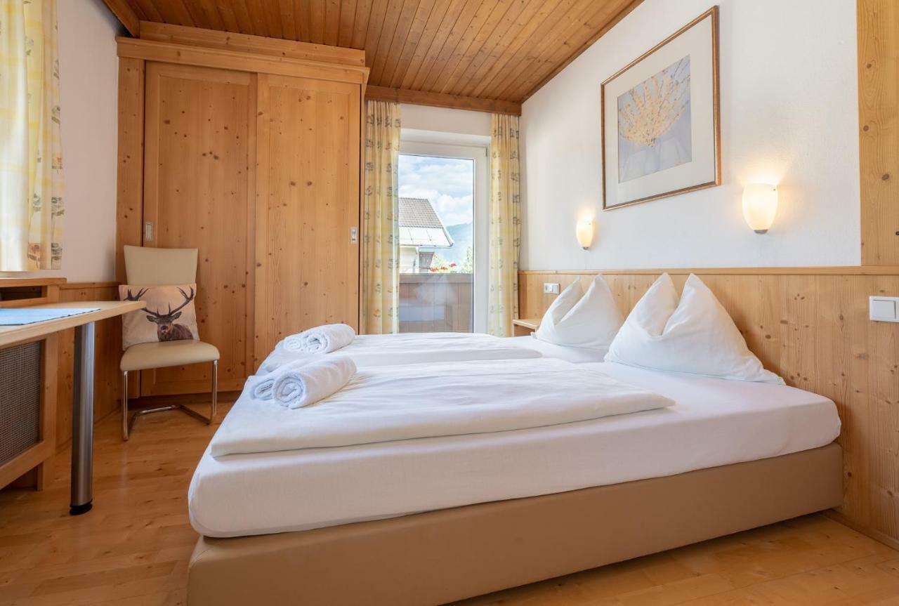 Hotel Gasthof Eschbacher Пиезендорф Екстериор снимка