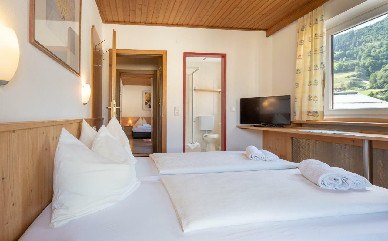 Hotel Gasthof Eschbacher Пиезендорф Екстериор снимка